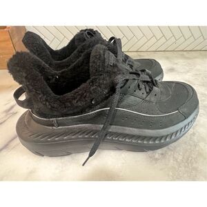 UGG MENS CA805 V2 Heritage SZ 7
